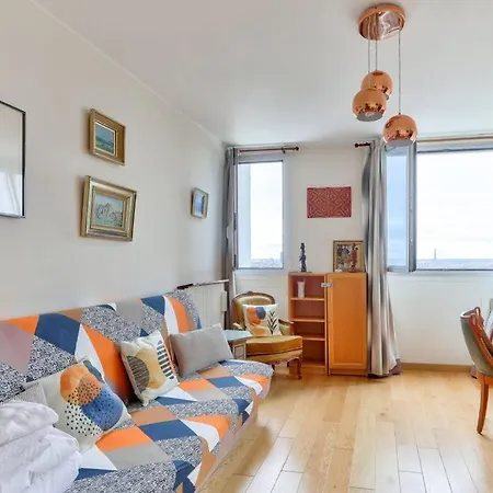 1br Flat View On Eiffel Tower And Sacre-coeur Paris