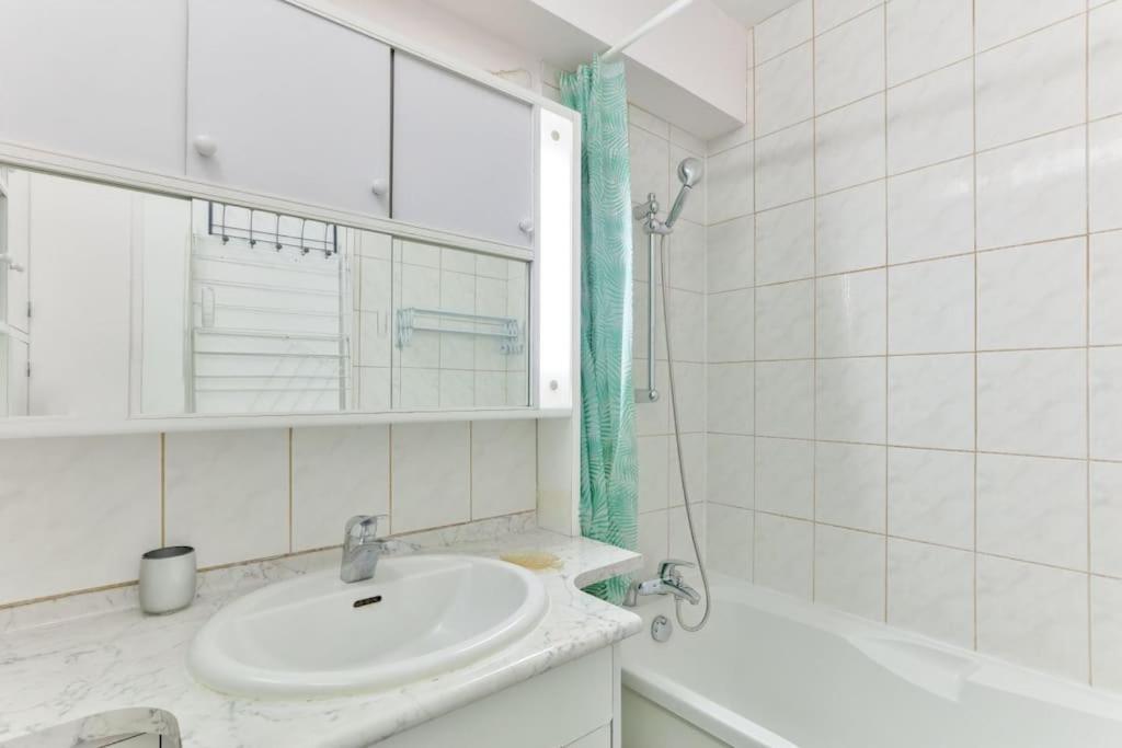 1br Flat View On Eiffel Tower And Sacre-coeur *