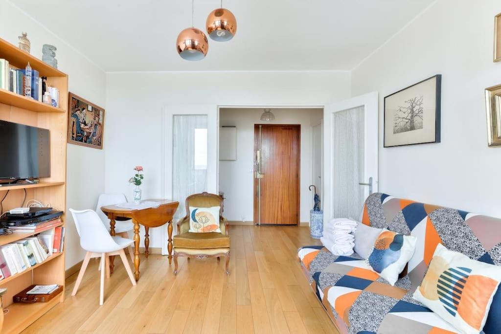 1br Flat View On Eiffel Tower And Sacre-coeur