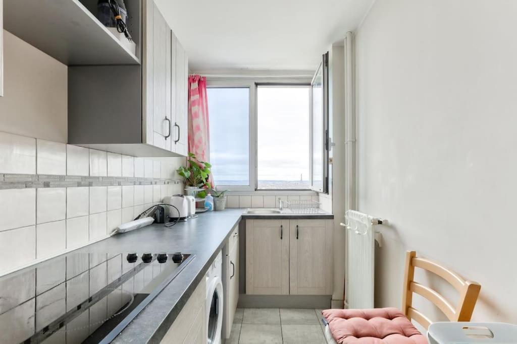 1br Flat View On Eiffel Tower And Sacre-coeur Appartamento *